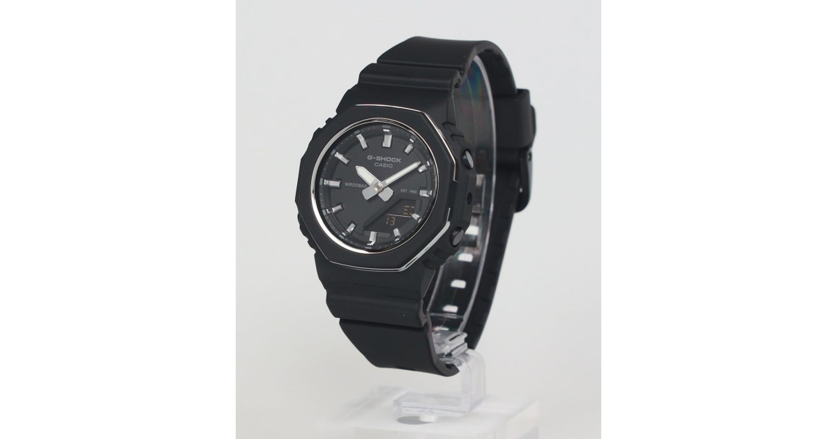 Casio G-Shock Analog-Digital Women GMA-P2110-1AJF | Sakurawatches.com
